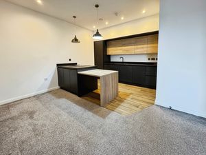 Kitchen lounge- click for photo gallery